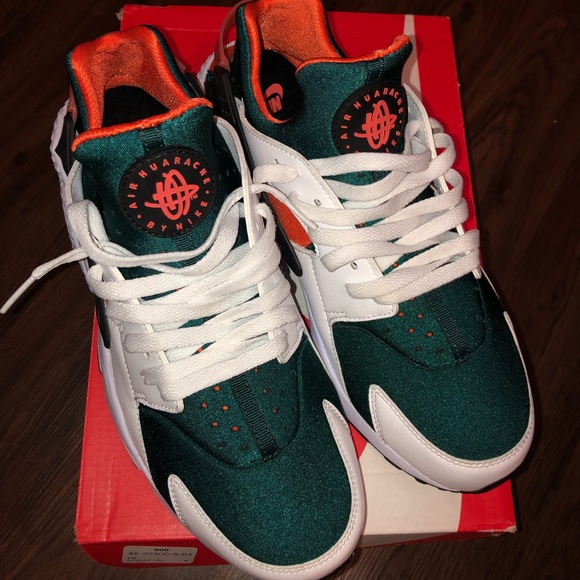 Nike Air Huarache (Rainforest/Wild Mango Colorway) Nike Air Huarache (Rainforest/Wild Mango Colorway)